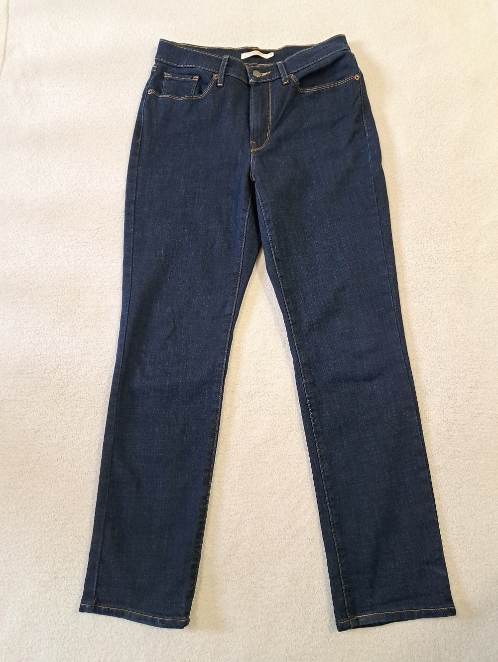 Levi's Classic Straight Jeans Women's Size 4 Blue Dark Wash Denim Straight Leg
